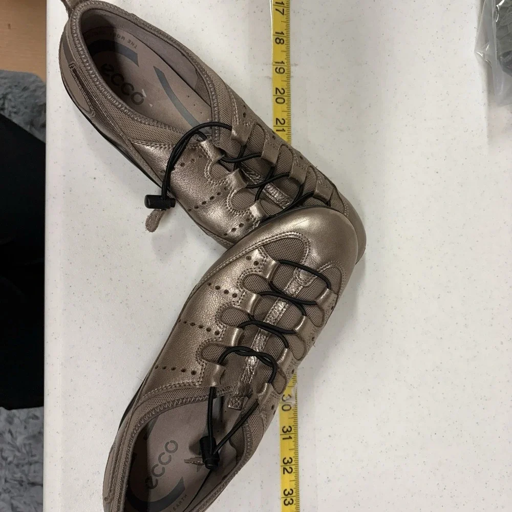 ECCO Vibration II  Women's Bronze Comfort Sneakers Leather Slip-On Size 9  (40) - Picture 13 of 15
